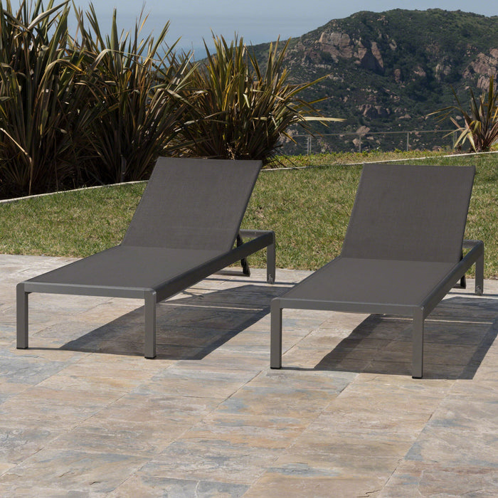 Outdoor Patio Chaise Lounge With 5 Reclining Positions