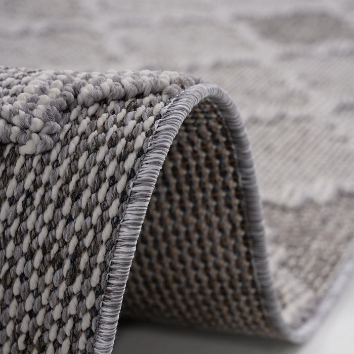 Guros - 6' X 9' Trellis Indoor / Outdoor Area Rug - White / Gray