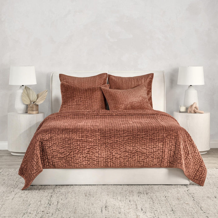 Bari - Velvet Quilt