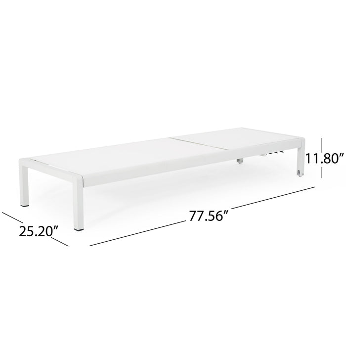 Outdoor Patio Chaise Lounge With 5 Reclining Positions