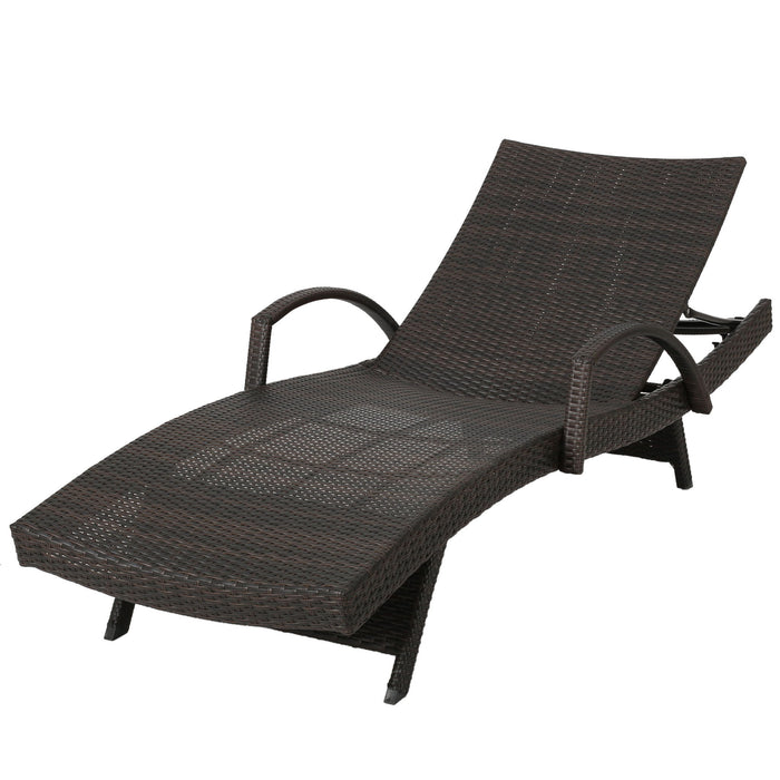Salem - Contemporary Wicker Chaise Lounge With Arm, Weather Resistant