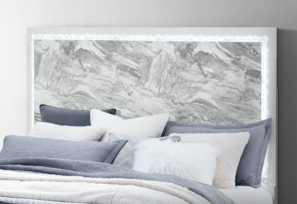 Naomi - King Bed With LED - Silver