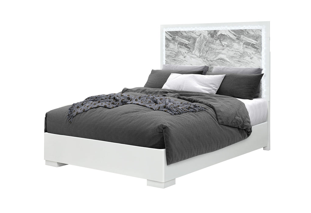 Naomi - Queen Bed With LED - Silver