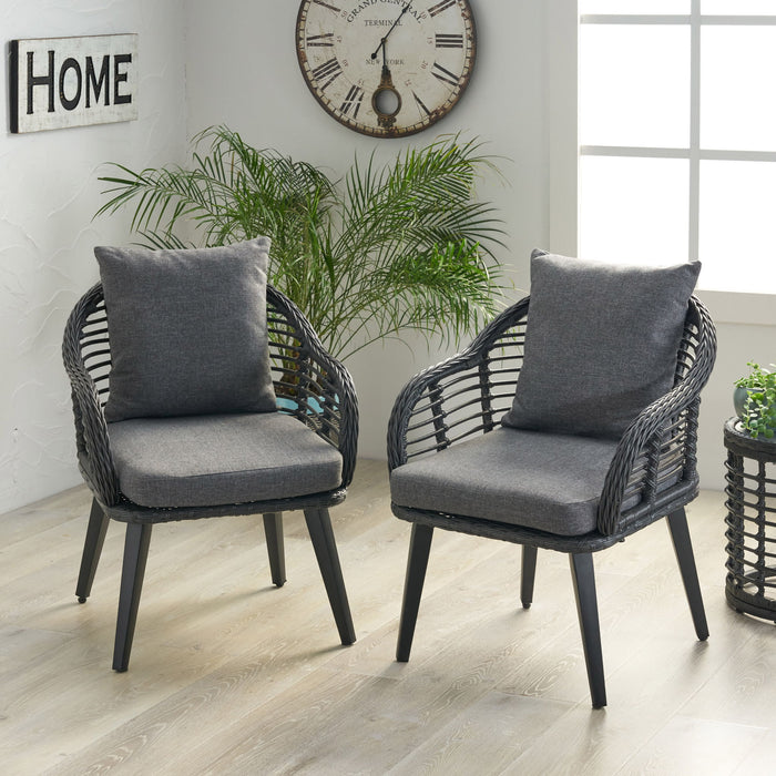 Outdoor Accent Chair With Aluminum Frame And Rattan Seating