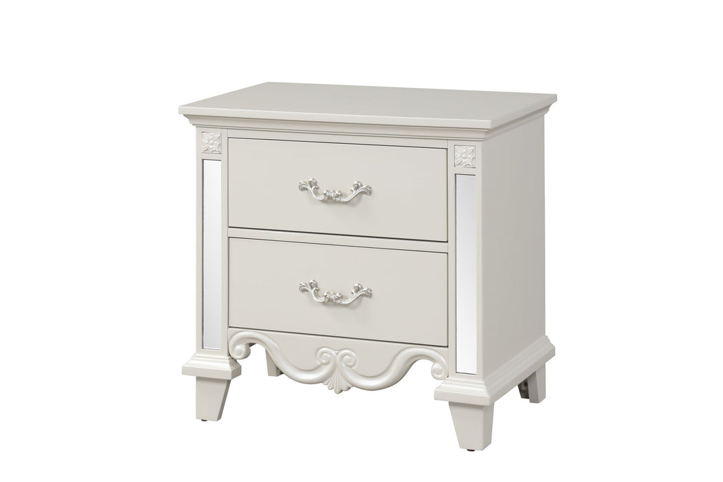 Sonia - Nightstand
